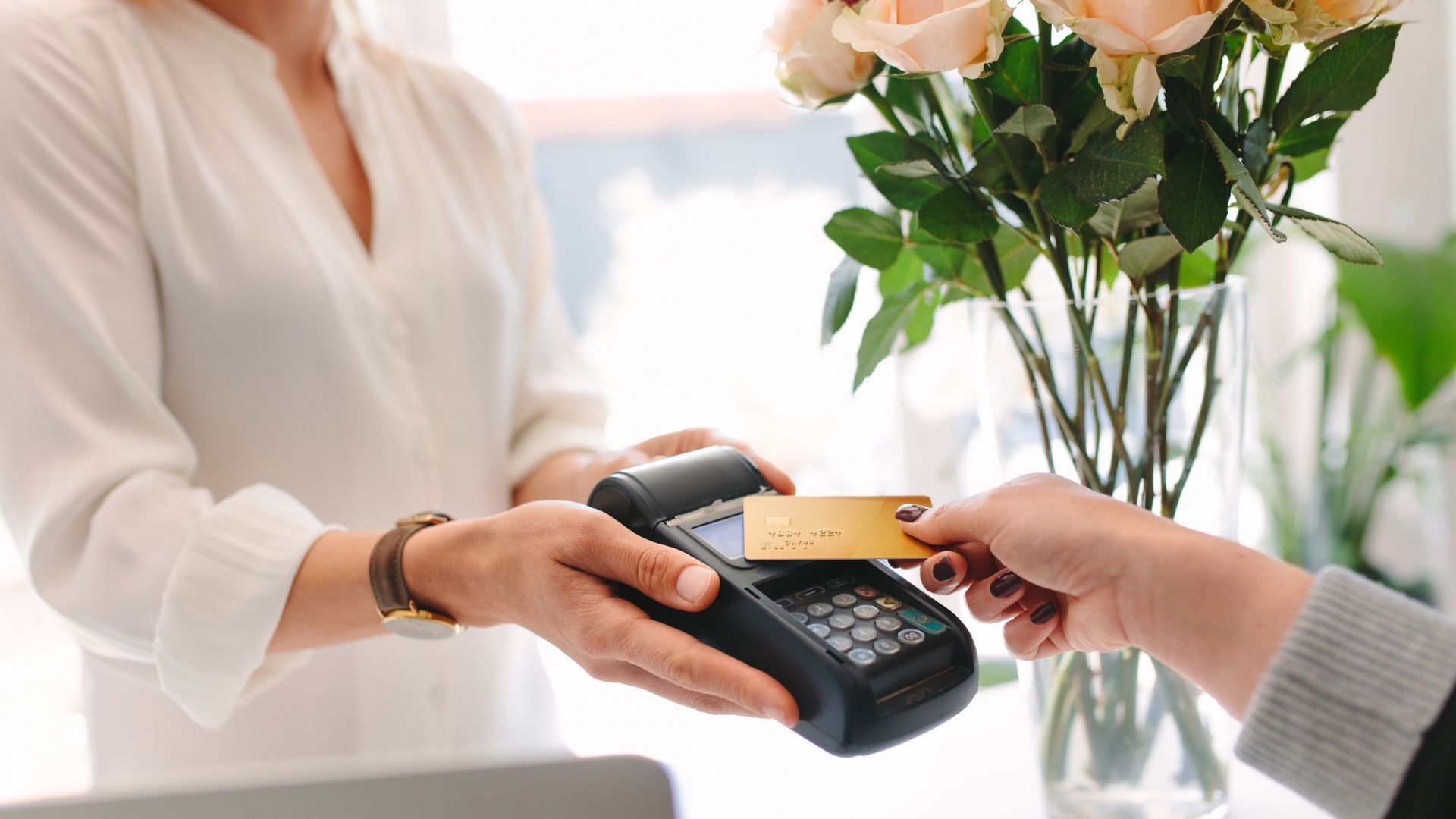payment cash or card in albania