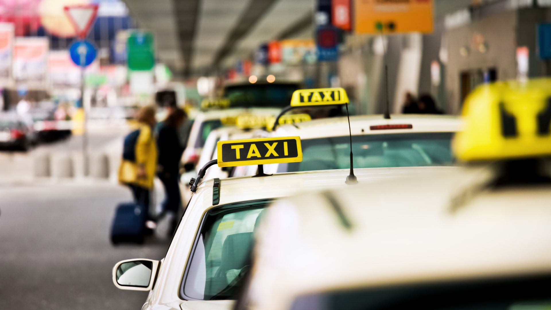 cheapest tirana airport taxi